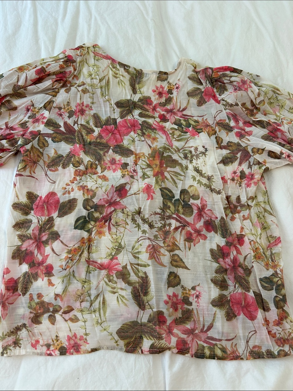 Rose & Olive Sheer Floral Tie-Front Blouse in Pink and Green - Picture 5 of 6